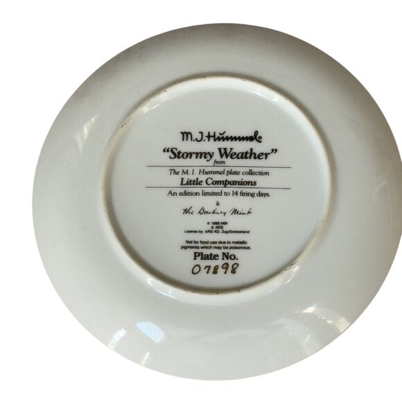 M.J. Hummel Stormy Weather Collector Plate "Little Companions" The Danbury Mint - Picture 4 of 12
